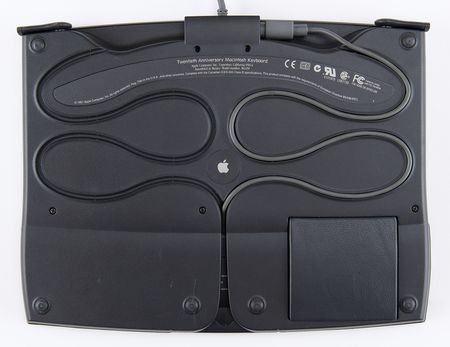 Lot #3040 Apple Twentieth Anniversary Macintosh (TAM) (with Box) - Image 3