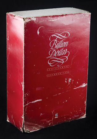 Lot #3122 Apple 'One Billion Sales' Wine Glasses (1982) - Complete Set of (4) with Original Slipcase Box - Image 3