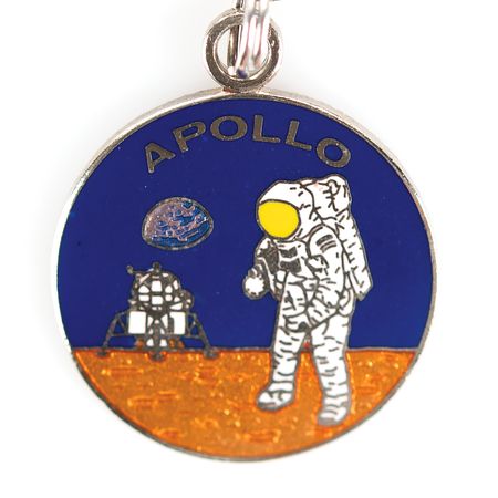 Lot #4011 Gus Grissom: Charm Bracelet with Flown Liberty Bell 7 Dime and Flown Gemini 3 Fliteline Medallion - Image 3