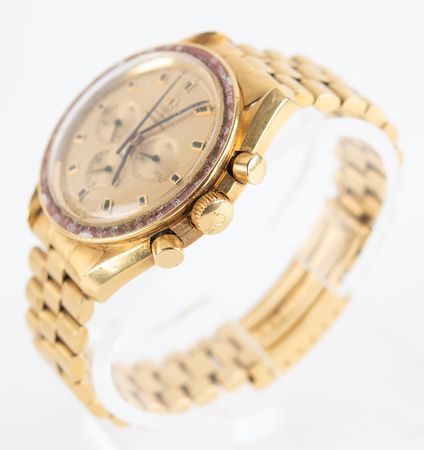 Lot #4162 Richard Gordon's 18K Gold Omega Speedmaster Professional 1969 Apollo 11 Commemorative Watch - Image 3