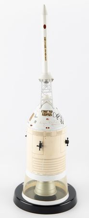 Lot #4308 Apollo and Skylab Astronauts (8) Signed CSM Model - Image 2