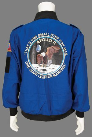 Lot #4130 Buzz Aldrin Signed Commemorative Jacket - Image 2