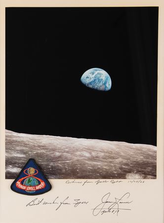 Lot #4239 Jim Lovell Signed Photograph - Image 1