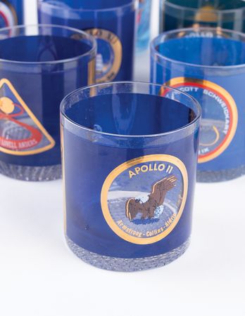 Lot #4334 Apollo Mission Glasses (7-16) in Original Box - Image 2