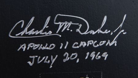 Lot #4282 Charlie Duke Signed Apollo Spacecraft Model - Image 4