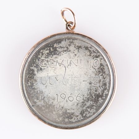 Lot #4033 Gemini 10 Flown Fliteline Medallion - Image 2
