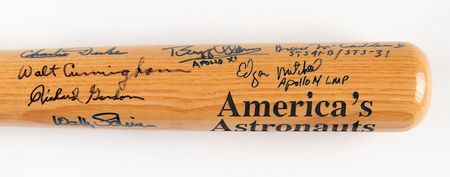 Lot #4315 Astronauts (18) Signed Baseball Bat with Moonwalkers, including Aldrin, Bean, Scott, and Cernan - Image 2