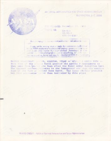 Lot #4079 James Lovell and Frank Borman Signed 'Earthrise' NASA Photograph - Image 2