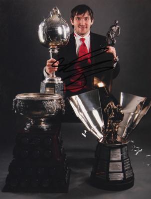 Lot #821 Alex Ovechkin Signed Photograph with Net Relic - Image 2