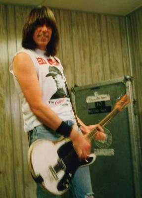 Lot #5204 Ramones (9) T-Shirts by Andy Gore - Image 4