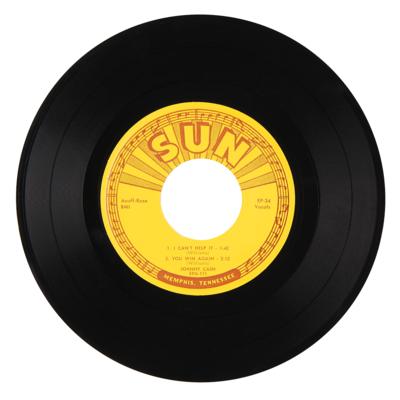 Lot #5136 Johnny Cash Signed 45 RPM Record – 'Johnny Cash Sings Hank Williams' (Sun Records) - Image 4