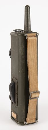 Lot #405 WWII BC-611 Portable Radio - American Walkie Talkie Radio - Image 3