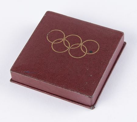 Lot #3128 St. Moritz 1948 Winter Olympics Bronze Participation Medal - Image 4