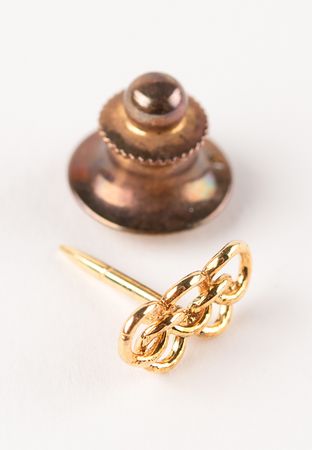 Lot #3222 International Olympic Committee (IOC) Senior Membership Pin - Image 2