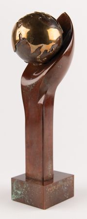 Lot #3293 International Olympic Committee (IOC) 'Sport and Universality' Marble-and-Bronze Sculpture Award by Rosa Serra - Image 2
