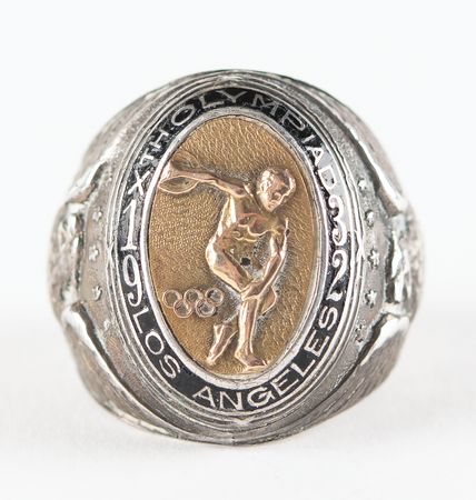 Lot #3321 Los Angeles 1932 Summer Olympics Souvenir Ring - Image 2