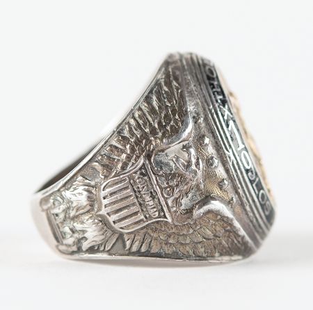Lot #3321 Los Angeles 1932 Summer Olympics Souvenir Ring - Image 3