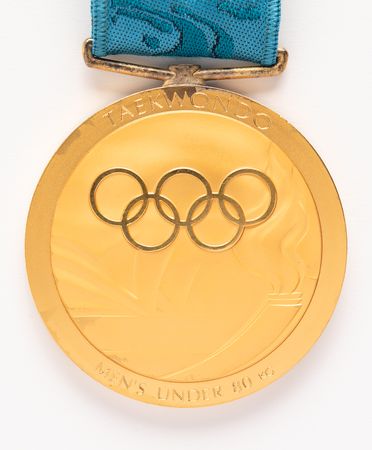 Lot #3104 Sydney 2000 Summer Olympics Gold Winner's Medal for Taekwondo - Image 4
