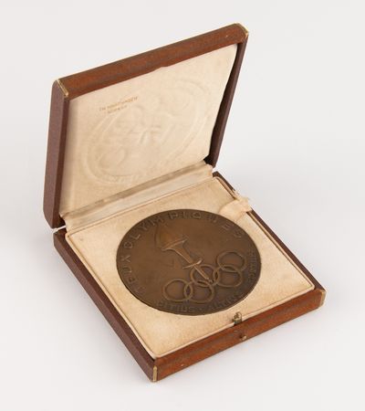 Lot #3073 Oslo 1952 Winter Olympics Bronze Winner's Medal with Case - Image 4