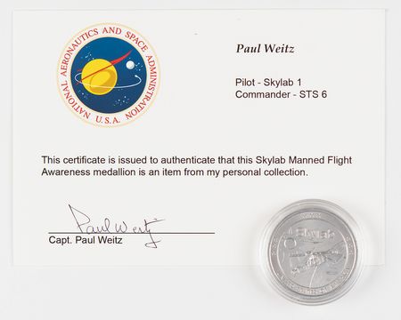 Lot #480 Paul Weitz's Apollo 11 Manned Flight Awareness Medallion - Image 4