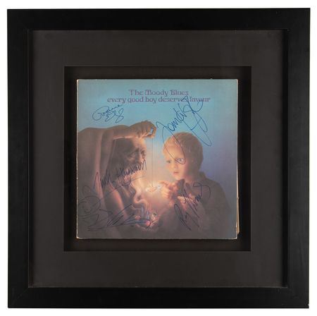 Lot #658 Moody Blues Signed Album - Every Good Boy Deserves Favour - Image 2
