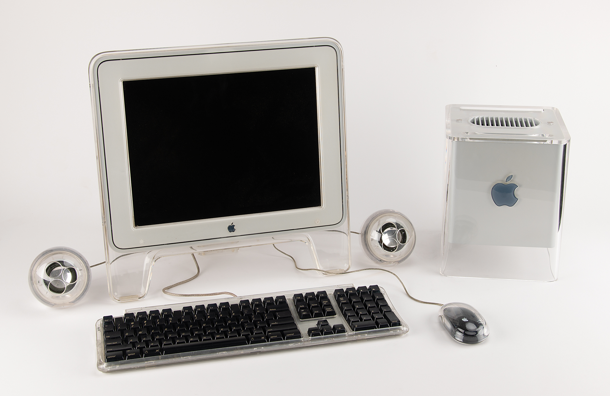 動作品Power Mac G4 CUBE Ed Retro Tech - Where new and old tech coexist: Power Mac G4