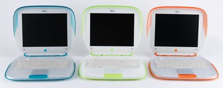 Lot #4077 Apple iBook G3 Laptops (6) in All Colors (with Boxes): Blueberry, Tangerine, Graphite, Indigo, and Key Lime - Image 4