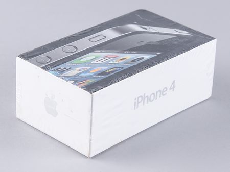 Lot #4213 Apple iPhone 4 (4th Generation, Sealed - 8GB) Black Version - Image 3