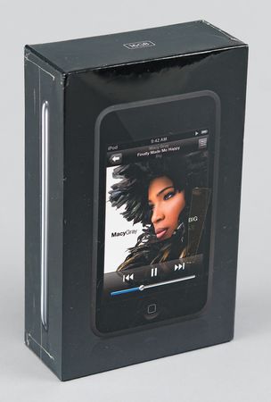 Lot #4236 Apple iPod Touch (1st Generation, Sealed