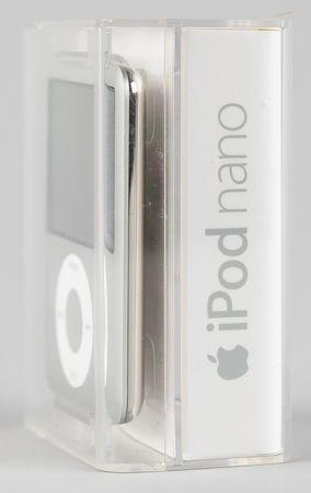 Lot #4229 Apple iPod Nano (3rd Generation, Sealed - Silver, 4GB) - Image 2