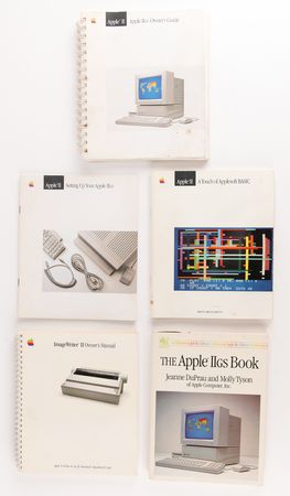 Lot #4058 Apple IIGS 'Woz Edition' Computer with Monitor, Keyboard, Mouse, External Drives, and Manuals - Image 24