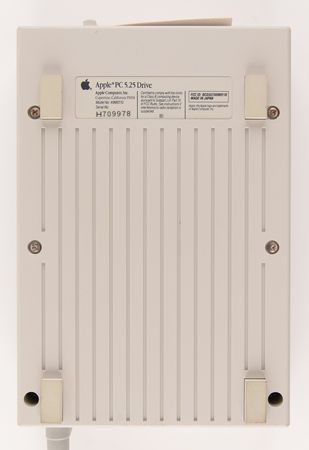 Lot #4041 Apple PC 5.25 Floppy Drive for the SE and Mac II - Image 2