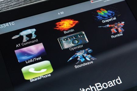 Lot #4204 Apple iPad: First Generation Prototype (2009) - Image 5