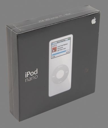 Lot #4228 Apple iPod Nano (1st Generation, Sealed - 2GB, White) - Image 1