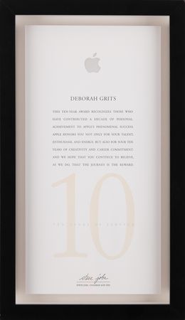 Lot #4007 Apple 10-Year Service Award