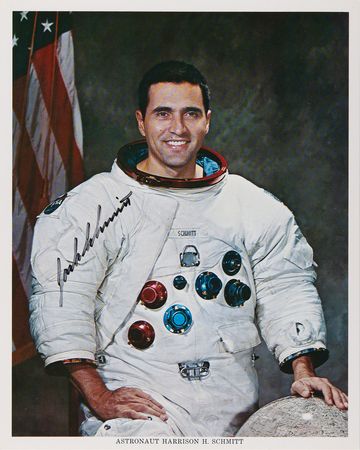 Lot #405 Moonwalkers (10) Signed and Uninscribed Photographs - Image 10