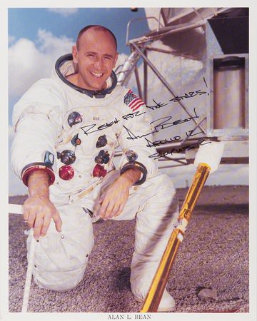 Lot #405 Moonwalkers (10) Signed and Uninscribed Photographs - Image 4