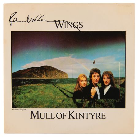Lot #637 Beatles: Paul McCartney Signed 45 RPM Single Record - 'Mull of Kintyre' - Image 1