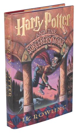 Lot #574 J. K. Rowling Signed Book - Harry Potter and the Sorcerer's Stone (First American Edition) - Image 3