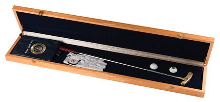 Lot #52 Bill Clinton Presidential Gift - Putter and Golf Ball Set - Image 5