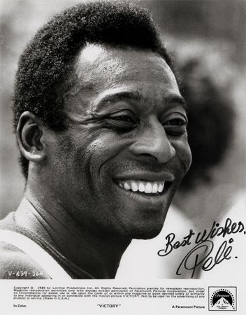 Lot #968 Pele Signed Photograph