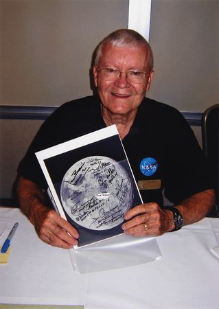 Lot #387 Apollo Astronauts Multi-Signed (18) Moon Photograph, with Seven Legendary Moonwalkers - Image 11