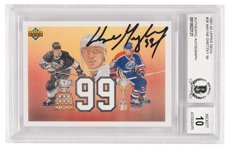 Lot #957 Wayne Gretzky Signed Hockey Card -