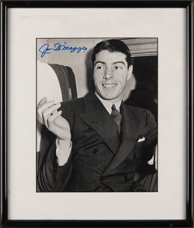 Lot #953 Joe DiMaggio Signed Photograph - Image 2