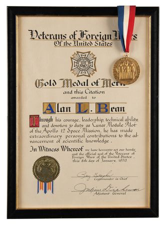Lot #6212 Gold Medal of Merit and Citation (Veterans of Foreign Wars of the United States) - From the Personal Collection of Alan Bean - Image 4