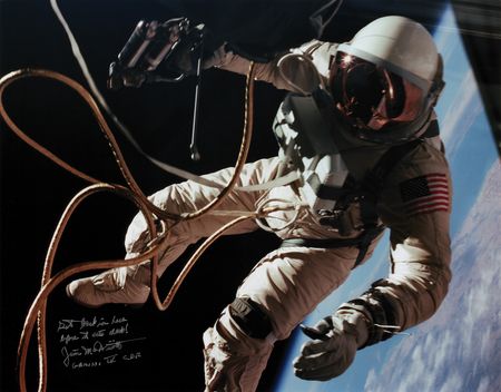 Lot #6101 Jim McDivitt Signed Photograph - 