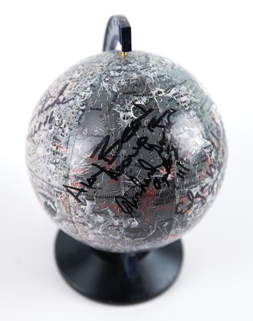 Lot #6380 Apollo Astronauts (5) Multi-Signed Apollo Moon Flights Globe - Image 4