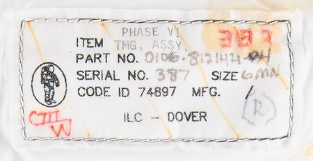 Lot #6442 Space Shuttle Phase VI EMU Glove TMG (Right) - Image 3