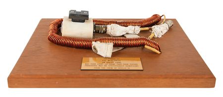 Lot #6339 Apollo 16 Crew-Presented Lunar Module Utility Light with Cable and Plug - From the Personal Collection of Edgar Mitchell - Image 2