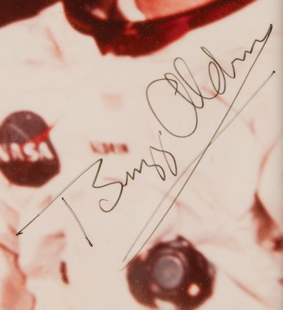 Lot #6118 Apollo 11 Signed Photograph - Uninscribed - Image 3